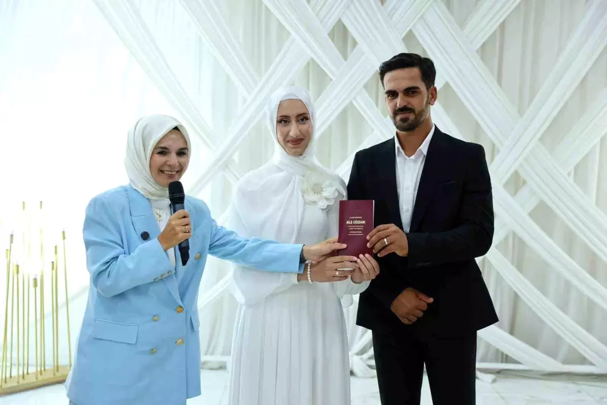Bakan Göktaş, Genç Çiftin Nikah Şahidiydi