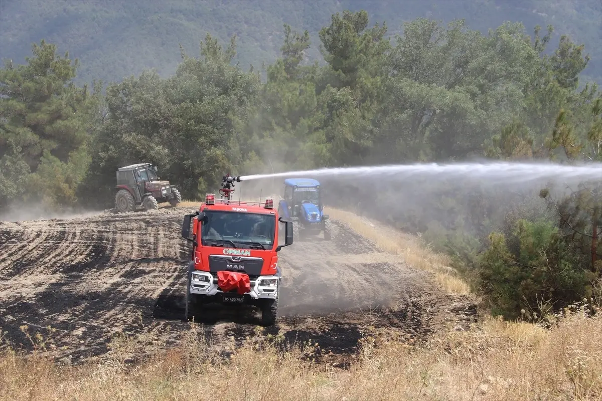 Taşova’da Tarım Arazisinde Yangın Söndürüldü